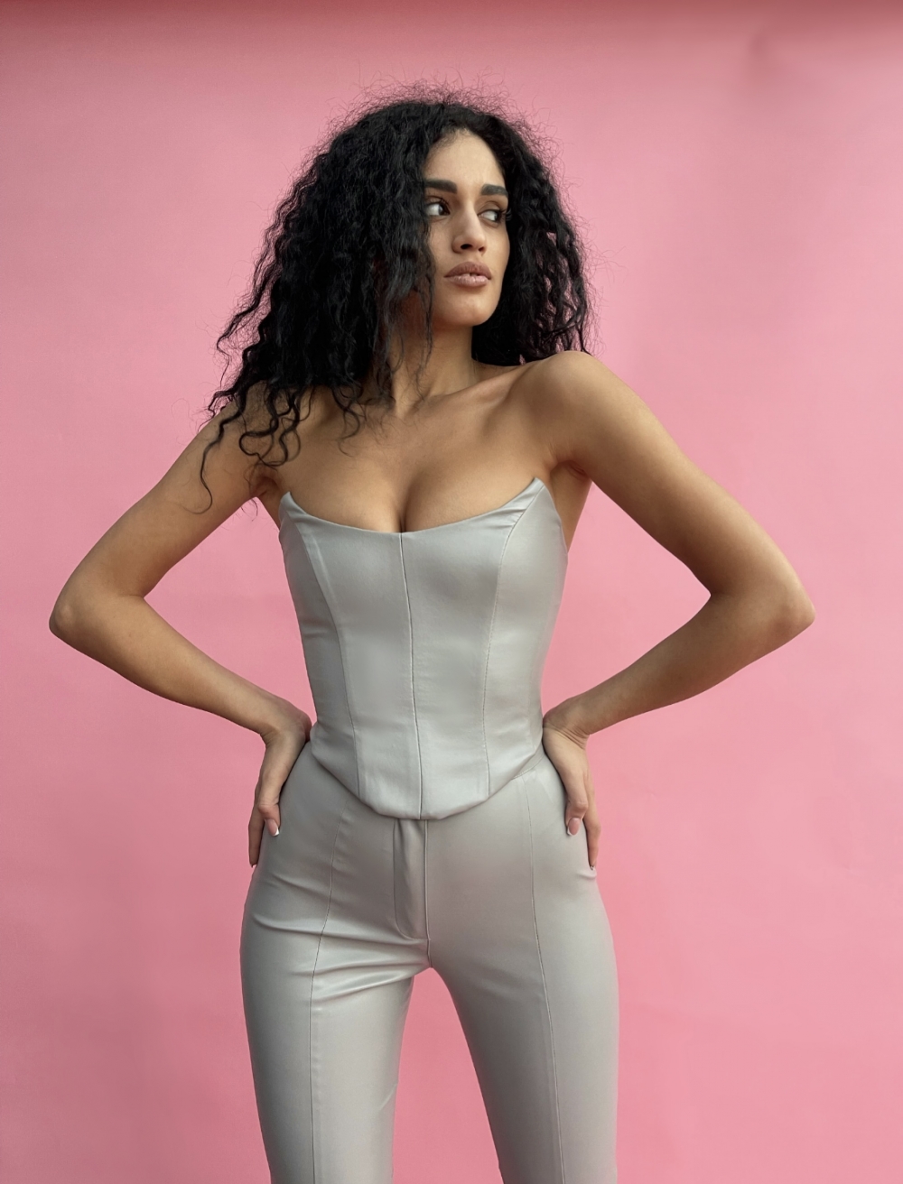 Корсет из эко-кожи "Стать ближе"